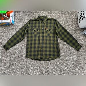 Dixxon Men’s Flannel Green & Black Plaid LONE WOLF Long Sleeve Button Up Sz L